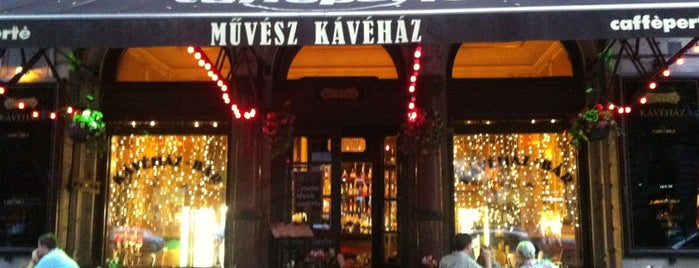 Művész Kávéház is one of 111 Orte in Budapest die man gesehen haben muss.