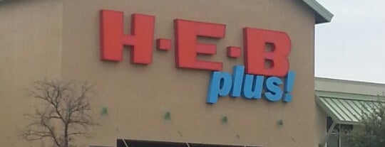 H-E-B plus! is one of สถานที่ที่ Troy ถูกใจ.