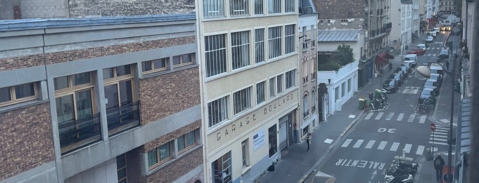 Solar Hotel is one of Paris.