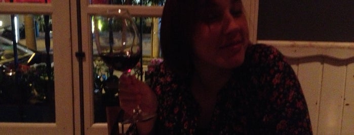 Monet Eat, Drink, Celebrate is one of Vinho.