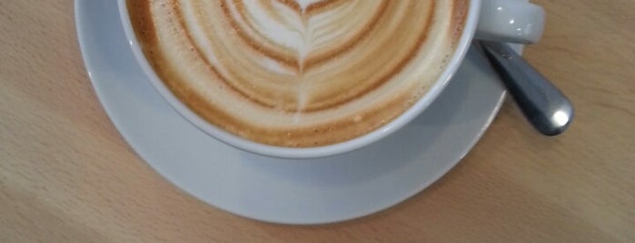 Absolute Coffee is one of สถานที่ที่ Danyel ถูกใจ.