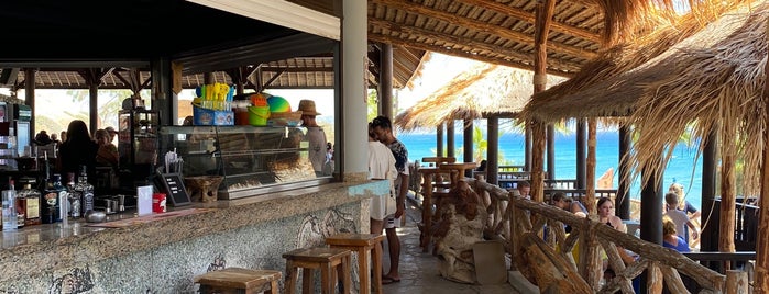 Paradise Beach Restaurant is one of Nikos.