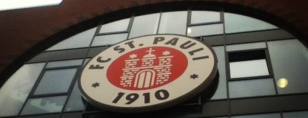 St. Pauli is one of HH.
