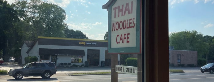Thai Noodles Cafe is one of Favorites.