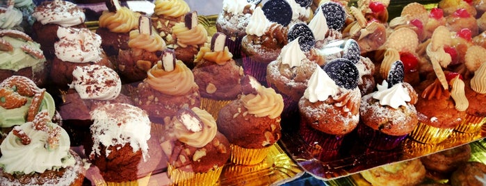 Muffins Y Panes Pasadena is one of Panaderias de bogotá.