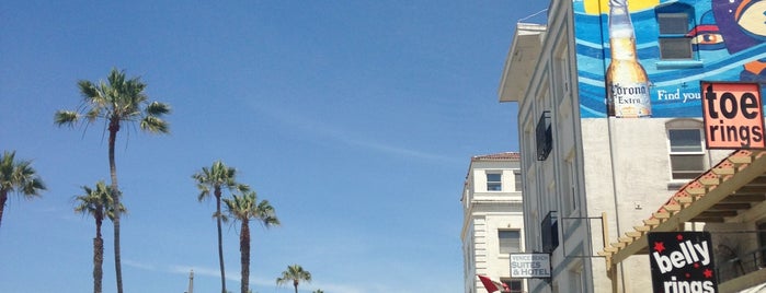 Venice Beach Pier is one of Lugares favoritos de Teresa.