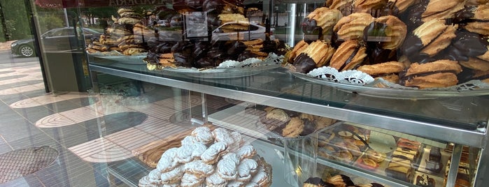 Panadería-Cafetería Coliseo is one of Para tapear, comer, cenar...en CARTAGENA.