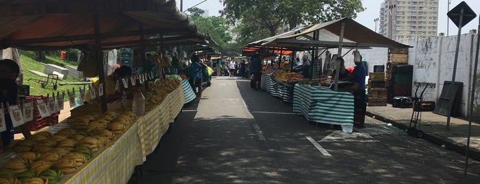 Feira De Sexta is one of สถานที่ที่ George ถูกใจ.