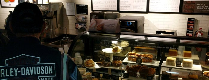 Starbucks is one of Must-visit Coffee Shops in Sacramento.