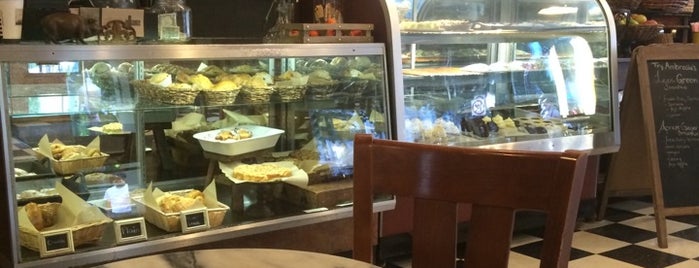 Ambrosia Cafe is one of Ross : понравившиеся места.