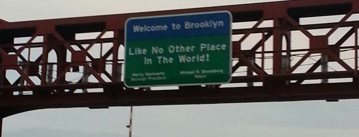 Welcome to Brooklyn sign is one of สถานที่ที่บันทึกไว้ของ Kimmie.
