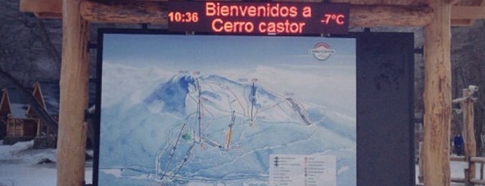 Cerro Castor • Centro de esquí is one of Lugares favoritos de Yani.