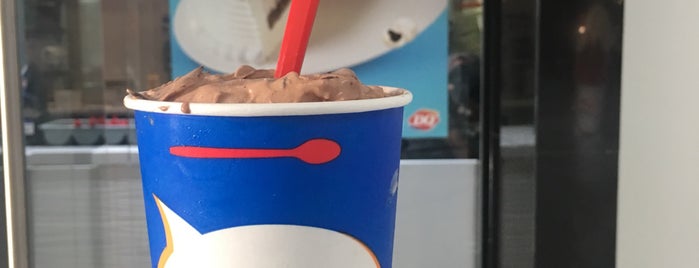 Dairy Queen is one of Bereさんのお気に入りスポット.