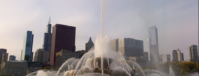 Clarence Buckingham Memorial Fountain is one of Historic Route 66.