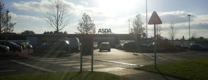 Asda is one of Lugares favoritos de Tina.