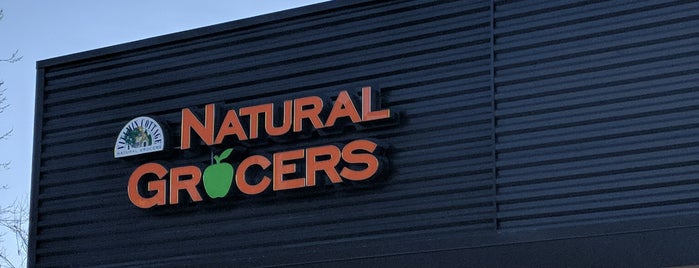 Natural Grocers is one of Locais curtidos por Guthrie.