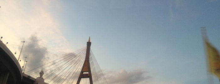 Bhumibol 2 Bridge is one of attaphon'un Beğendiği Mekanlar.