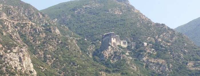 Mount Athos is one of Orte, die Joshua gefallen.