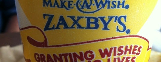 Zaxby's Chicken Fingers & Buffalo Wings is one of Lieux qui ont plu à Ayana.