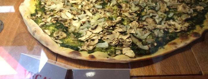 Ron Telesky Canadian Pizza is one of Berlin Vegan.