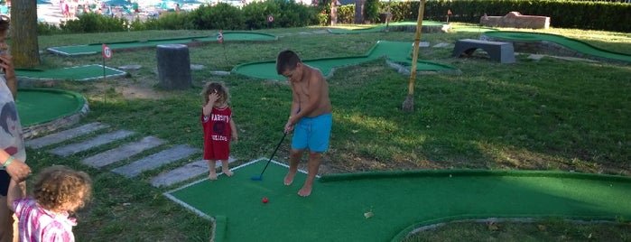 Mini golf is one of Lugares guardados de Anastasiya.