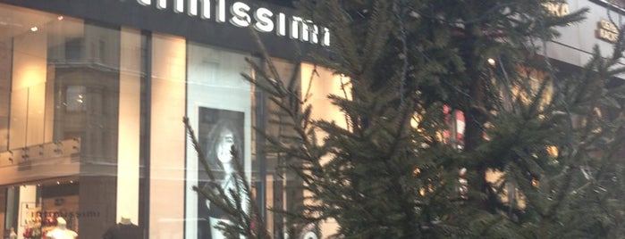 Intimissimi is one of Lugares favoritos de Jano.