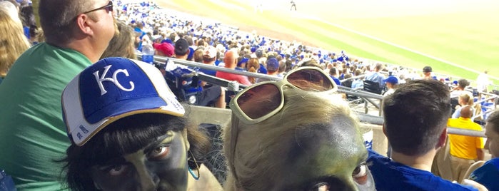 Kauffman Stadium is one of Lieux qui ont plu à Brad.