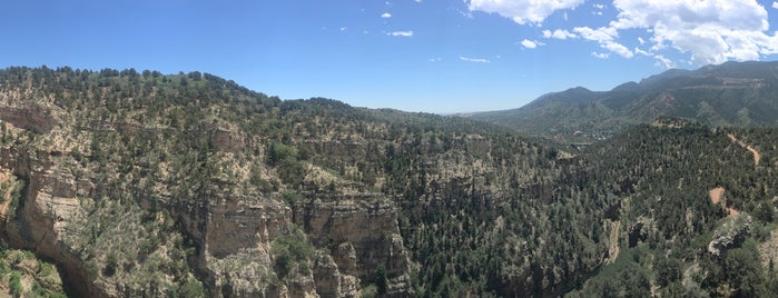 Cave of the Winds is one of Lieux qui ont plu à Kyra.