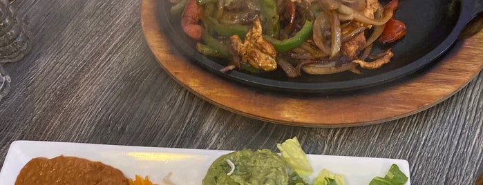 La Catrina Mexican Restaurant is one of Kyra : понравившиеся места.