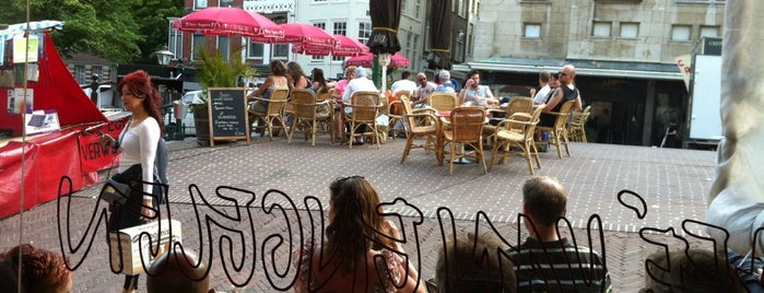 Café van Engelen is one of Lugares favoritos de Pim.