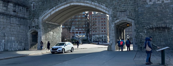 Fortifications-de-Québec is one of Posti che sono piaciuti a Stéphan.