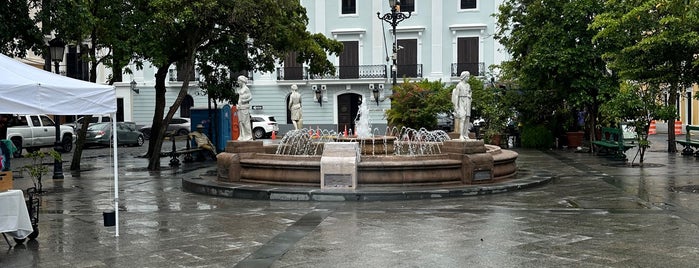 Plaza de Armas is one of A Guide to Old San Juan.