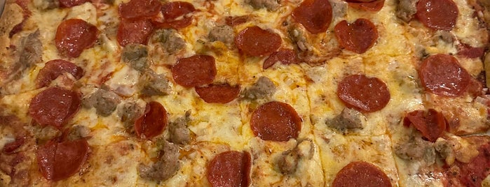 Balistreri's Italian American Ristorante is one of Pizza to Try.