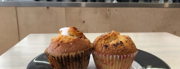 Muffins And More is one of Posti che sono piaciuti a Neel.