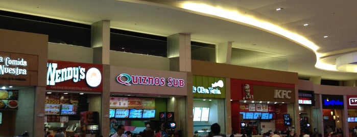 Multiplaza Escazú is one of Oscar’s Liked Places.