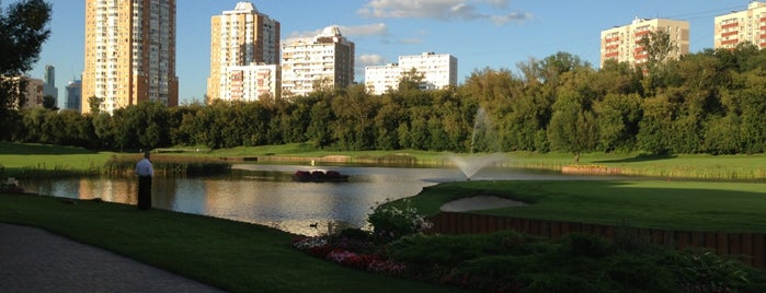 The Moscow City Golf Club is one of БИРЮЛИ.