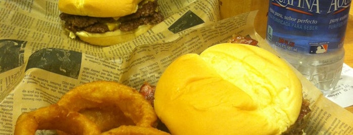 Jake's Wayback Burgers is one of Locais curtidos por Nico.