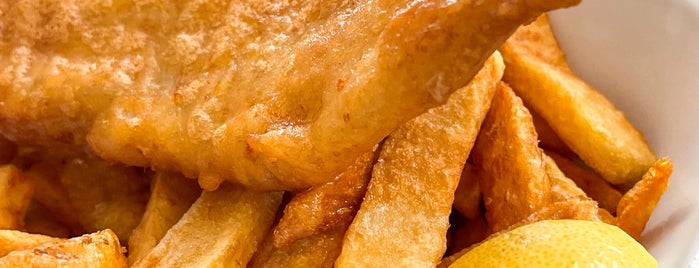 Johana's Fish & Chips is one of TimeOut 100 best restaurants in Paris.