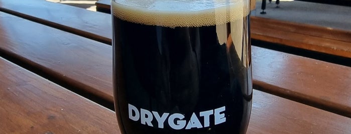 Drygate Brewing Co is one of Zoja : понравившиеся места.