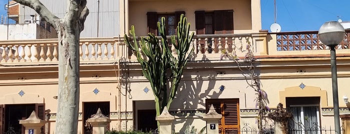 Vilanova i la Geltrú is one of Pueblos.