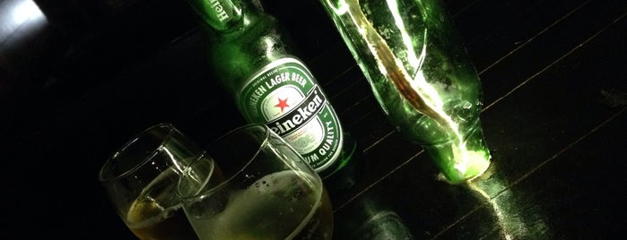 Boozer's Pub e Hostel is one of Heineken Bars - UEFA Champions League.