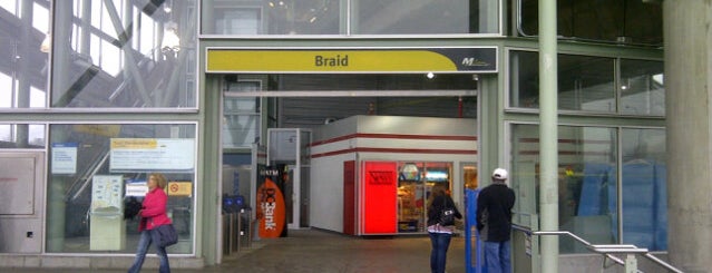 Braid SkyTrain Station is one of Locais curtidos por Christina.