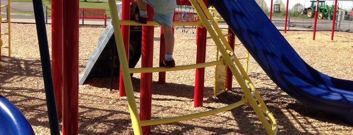 Laurelton-Pardee Playground is one of Roc Playground List.