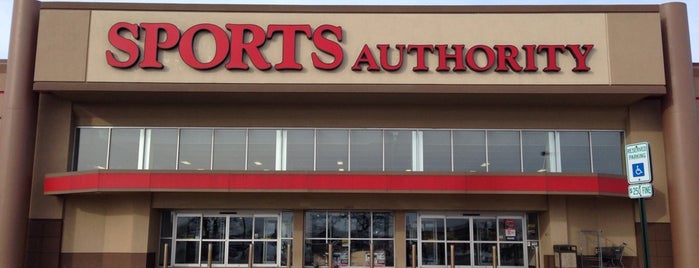 Sports Authority is one of Posti salvati di Gregory.