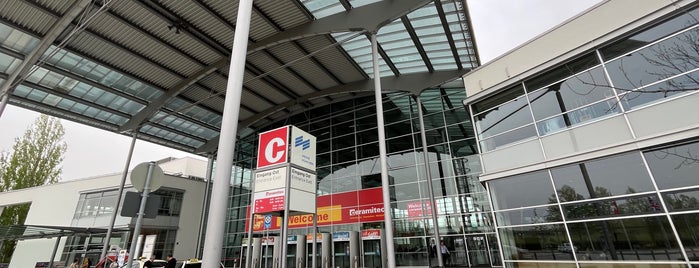 Messe München International is one of Мюнхен.