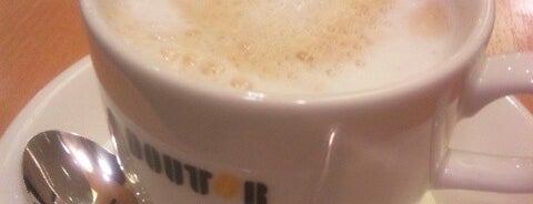 Doutor Coffee Shop is one of ヤン : понравившиеся места.
