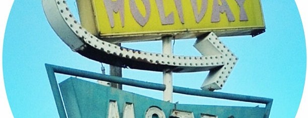 The Holiday Motel is one of PDX SHOPPING: Vtg, Thrift & More.
