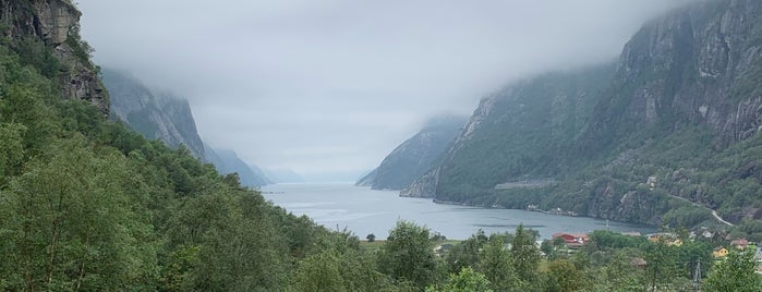 Lysebotn is one of Dream Destinations.