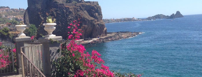 Lungomare Acicastello is one of Catania kam ísť.