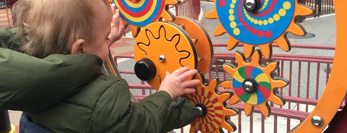 Bloomingdale Playground is one of Locais curtidos por Albert.